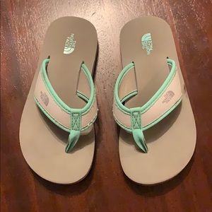 The North Face flipflops